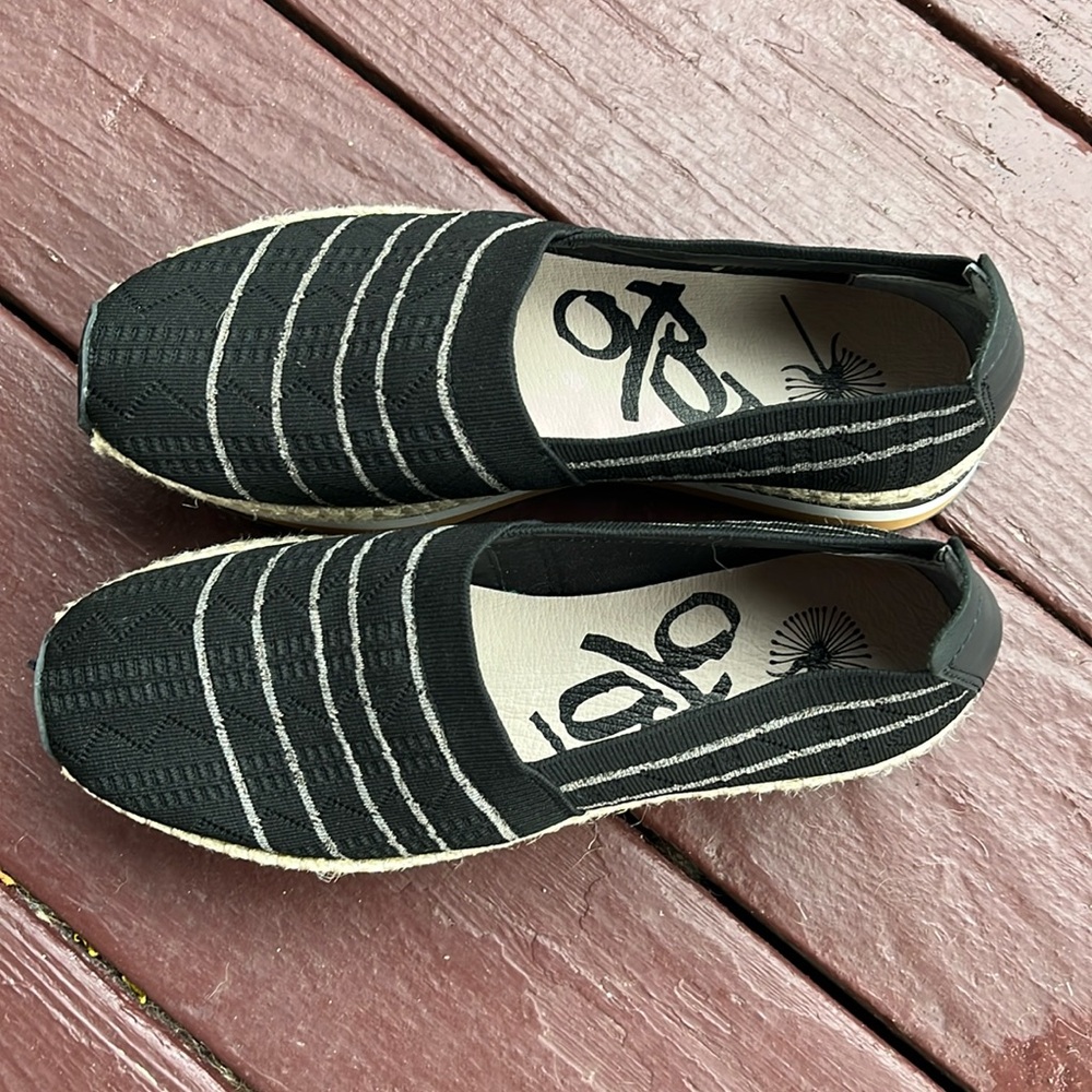 OTBT Women’s Islander Espadrilles